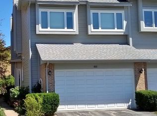 1040 Arbor Ct, Mount Prospect, IL