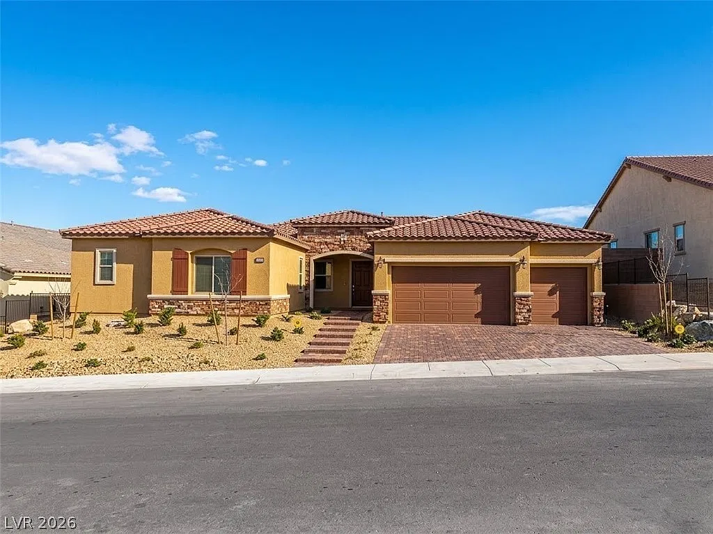 4 bed, 3.5 bath, 3751 sqft, $4,850 — Photo 1