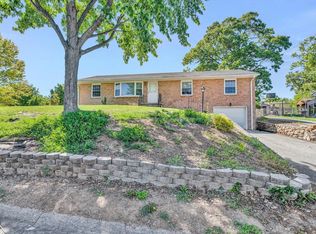 3515 Greencliff Rd, Roanoke, VA 24018