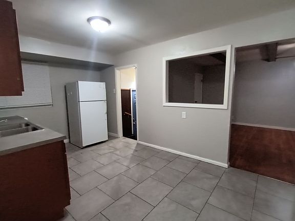 5th image of 708 Shepley Dr
