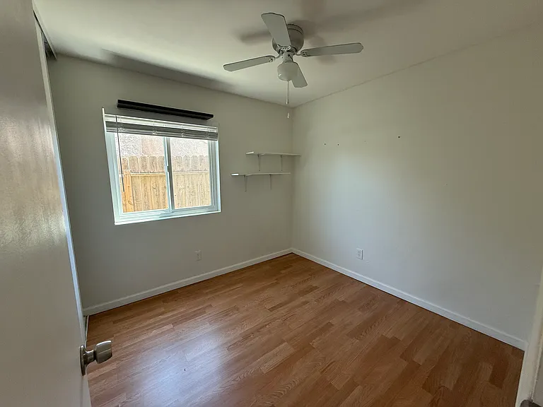 1224 Alder Ave — Photo 5