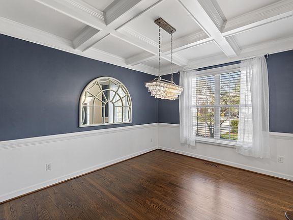 4th image of 209 Plyersmill Rd