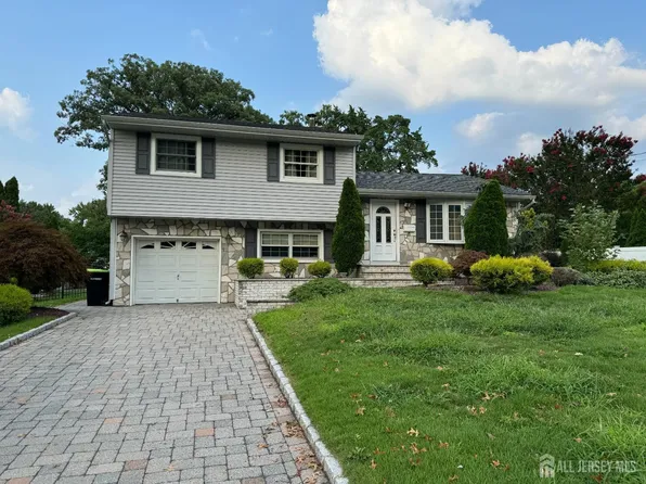 12 Appleton Ter, Old Bridge, NJ 08857