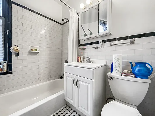 Rented by Skyward | media 10