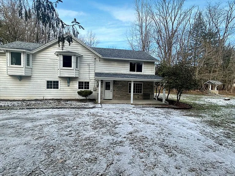 62 Noblestown Rd — Photo 68