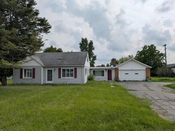 30 Learman Rd, Bad Axe, MI 48413