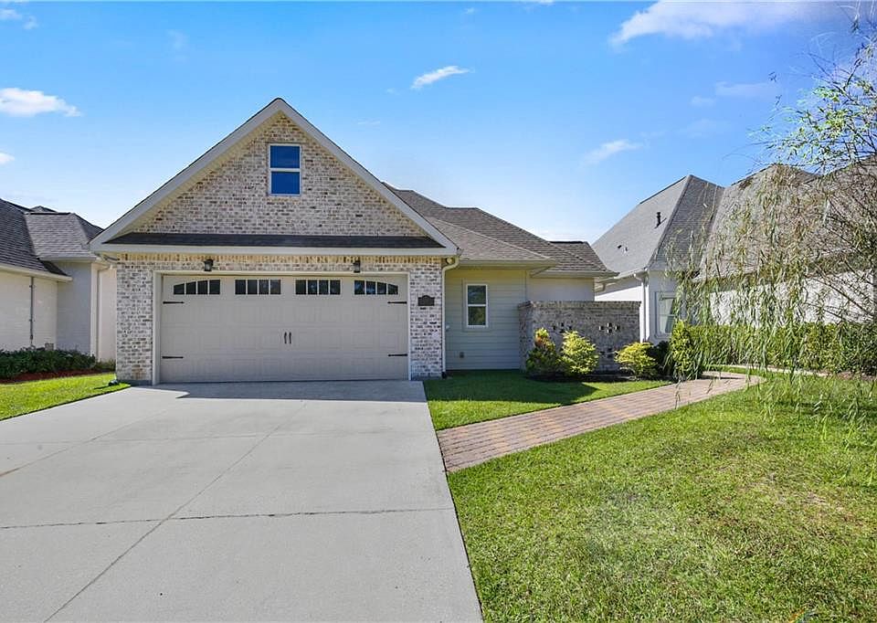 1st image of 217 Jardin Loop