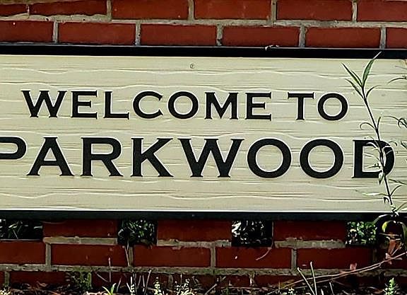 2nd image of 52 S Parkwood Dr