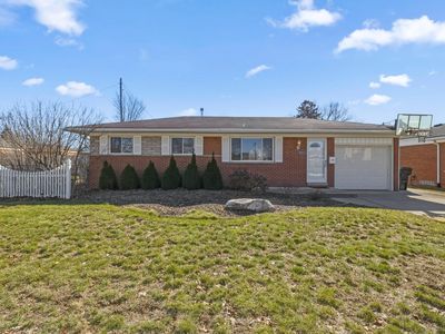 8860 Cherrylawn Dr, Sterling Heights, MI, 48313
