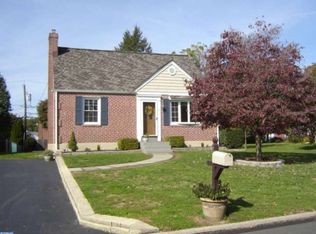 17 Mary Jane Ln, Newtown Square, PA 19073