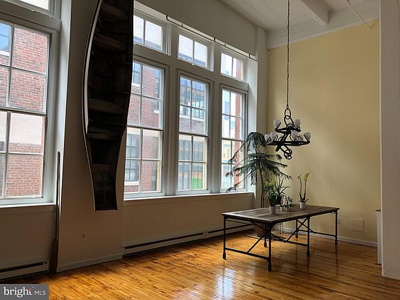 5th image of 1238 Callowhill St Suite 804