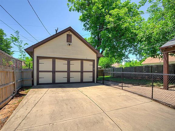 2nd image of 2040 NW 21st St