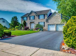 870 Oakley Dr, Freehold, NJ 07728 | Zillow