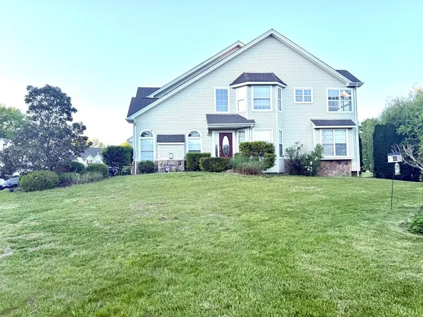 214 Westbrook Dr, Swedesboro, NJ 08085
