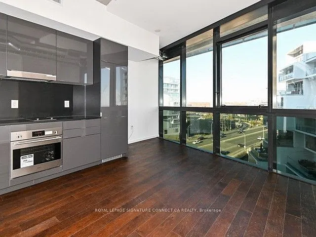 21 Lawren Harris Sq #910 — Photo 4