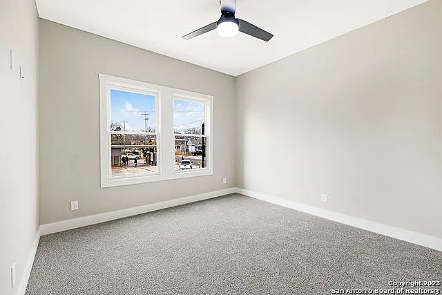 1910 E Houston St #4 — Photo 22