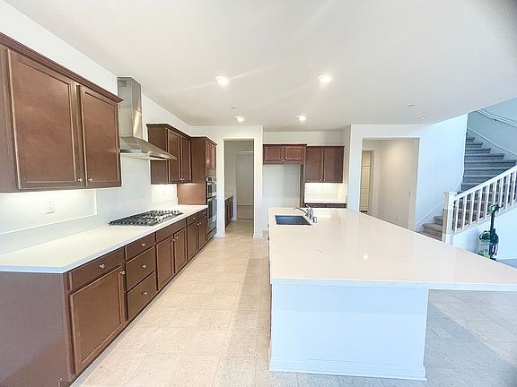 4th image of 3102 E Silver Sky Dr