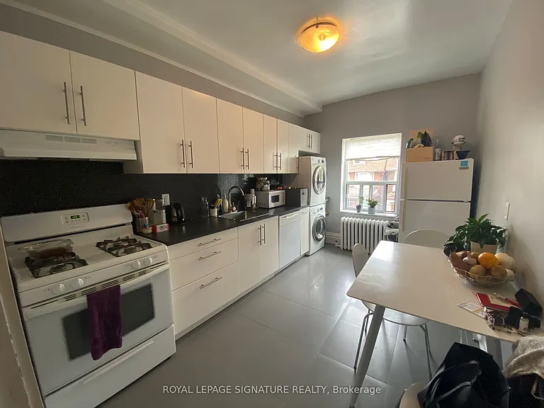 172 Beatrice St #3 — Photo 5