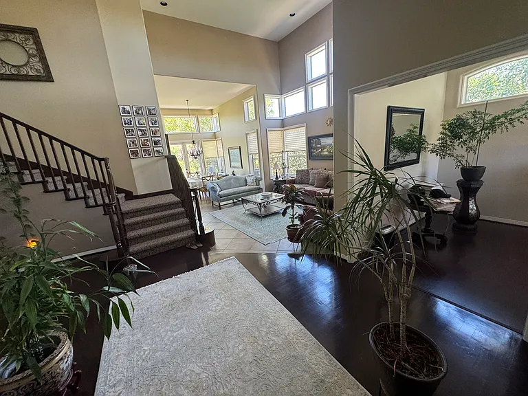 713 Twillin Ct — Photo 3