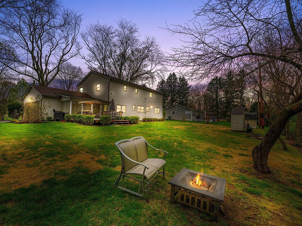 1st image of 9573 Circle Dr