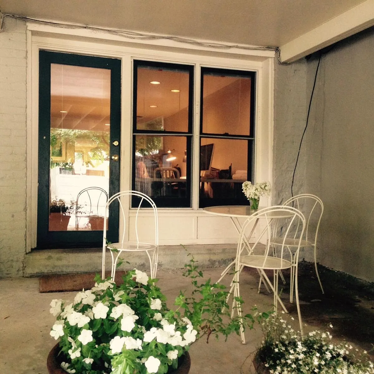 Entry to apartment - Woodley Pl NW