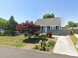 46 Highland Ave, Sicklerville, NJ 08081