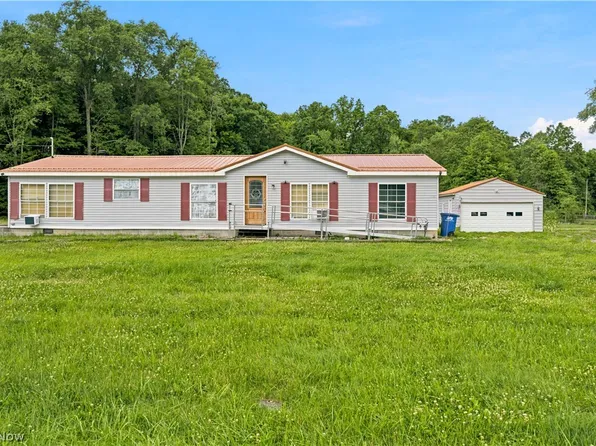 17366 Wick Ave, Lake Milton, OH 44429