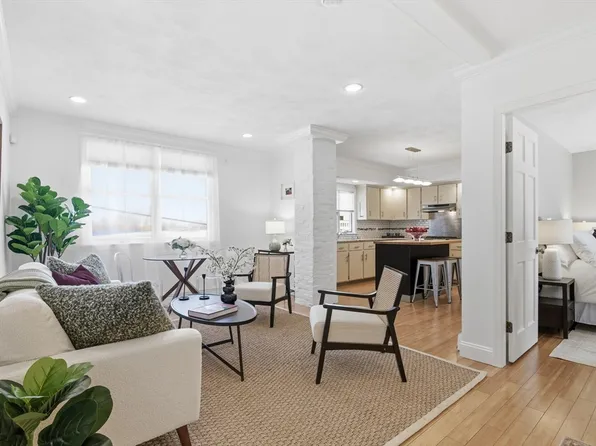 133 Beacon St #1, Chelsea, MA 02150