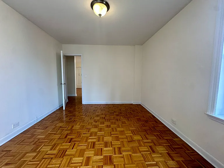 350 W 55th St #9B — Photo 2