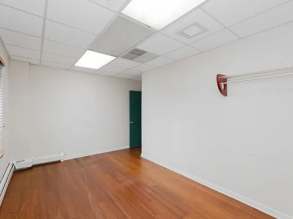 586 Kearny Avenue image 15 of 26