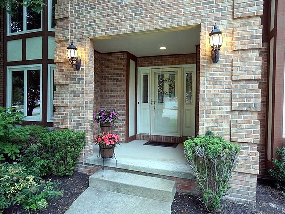 2nd image of 31 Dauphin Dr