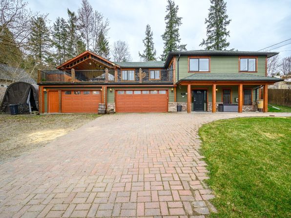5696 Learmouth Rd, Coldstream, BC V1B 3E6