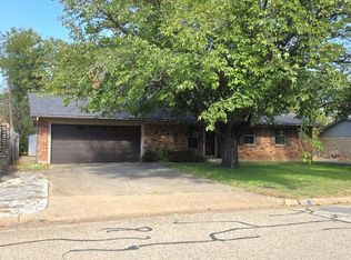 912 Penrod Dr, Granbury, TX 76048