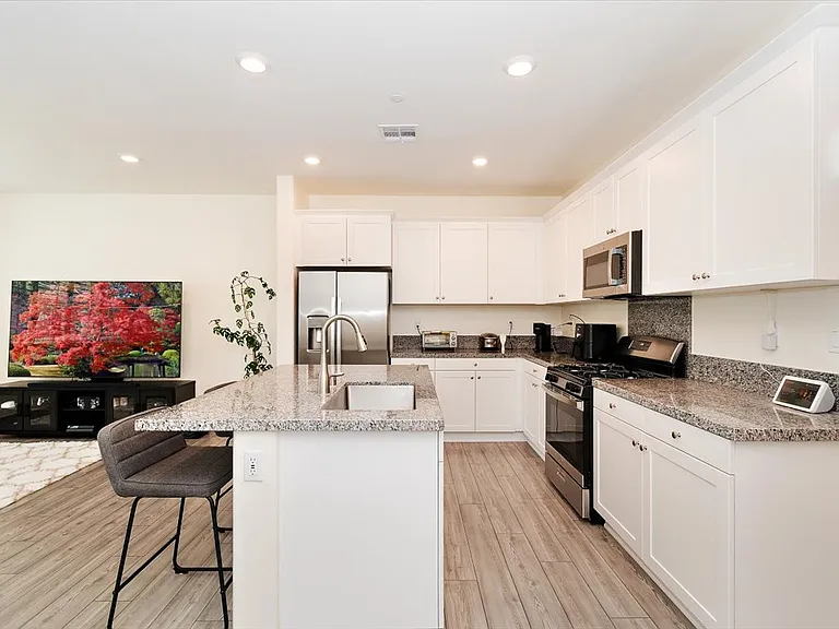 16540 Wyndham Ln #3 — Photo 6