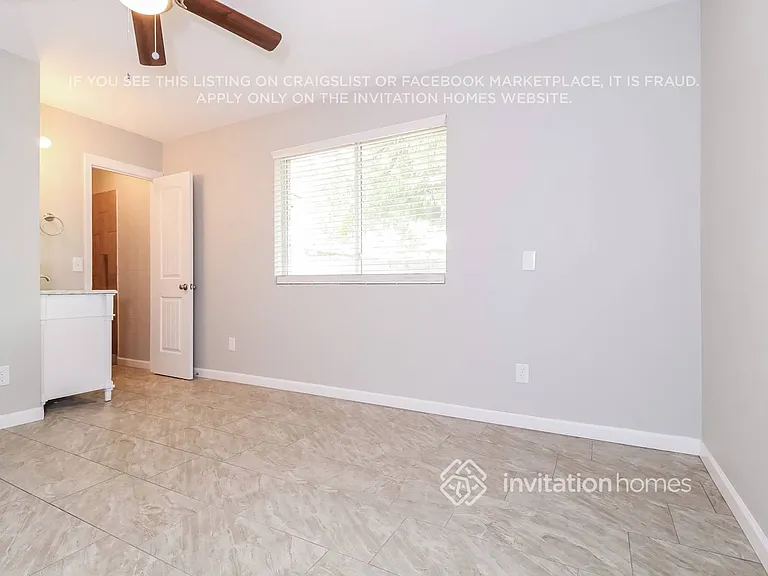 4143 N 74th Dr — Photo 8