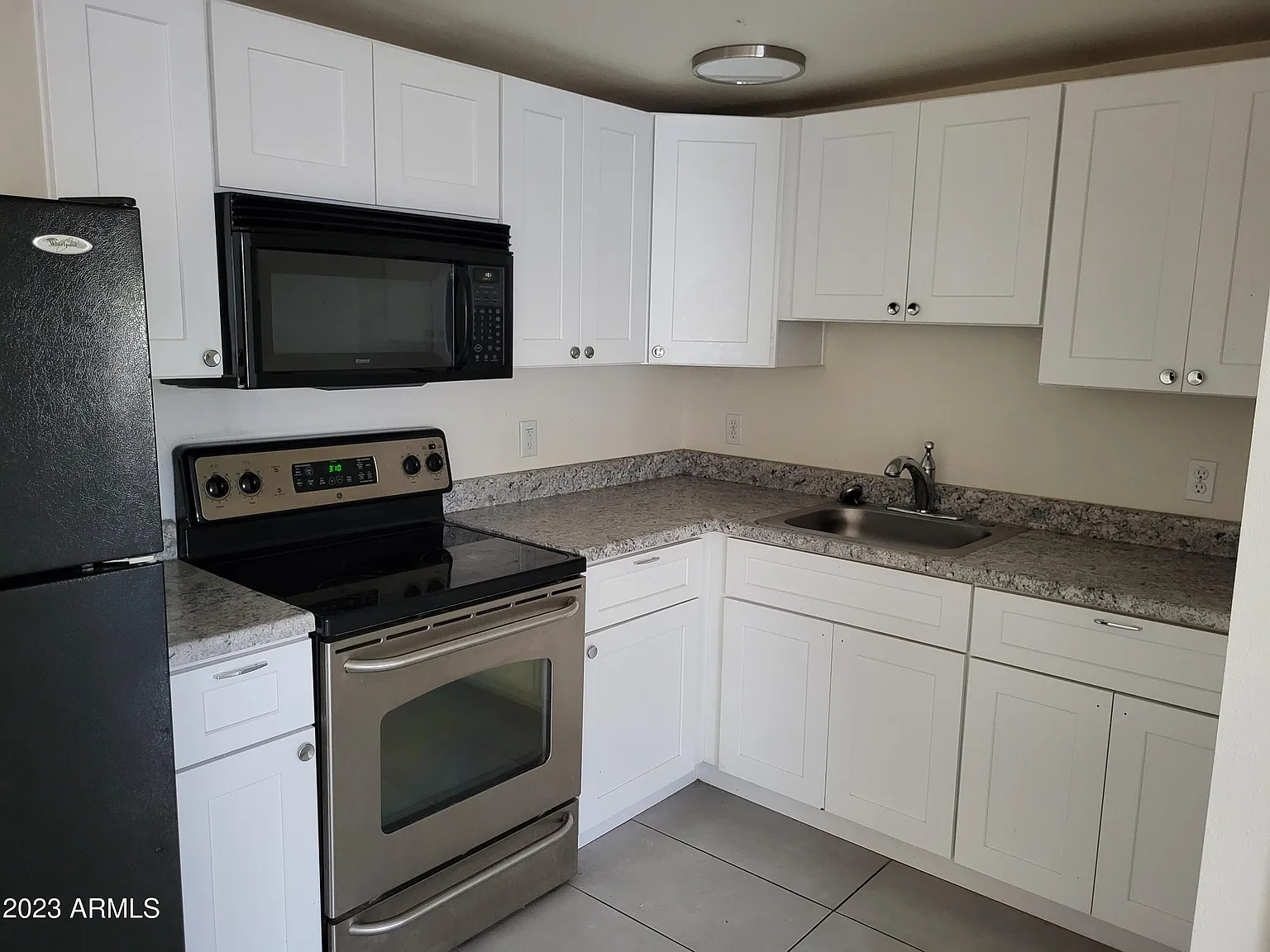 1 bed, 1.0 bath, 600 sqft, $1,000 — Photo 1