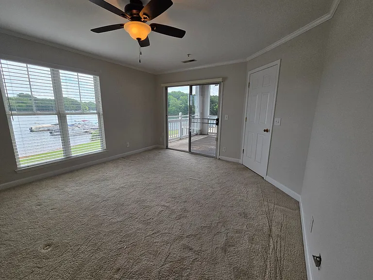 940 Jetton St #17 — Photo 8