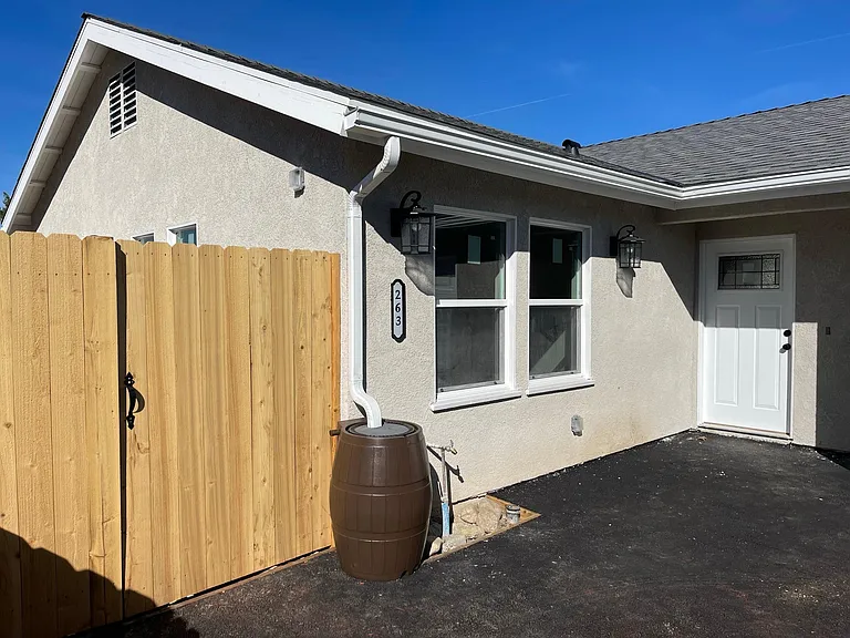 263 Olive St — Photo 28
