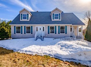 610 Middle Rd, Steep Falls, ME 04085