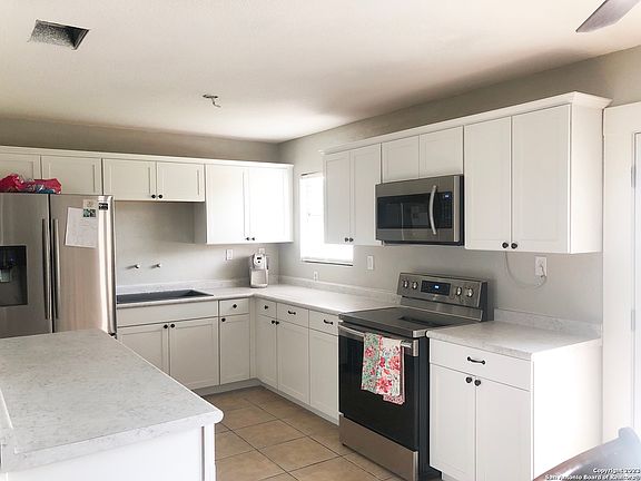 3rd image of 306 S 9TH ST