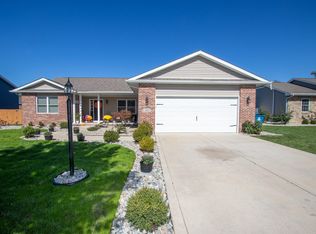 261 Honey Locust Ct, Valparaiso, IN 46385