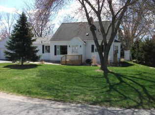 6492 W Lake Dr, Fremont, MI 49412