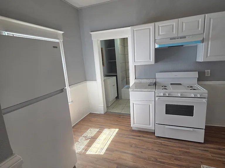 1023 Berkley Ave #A — Photo 3