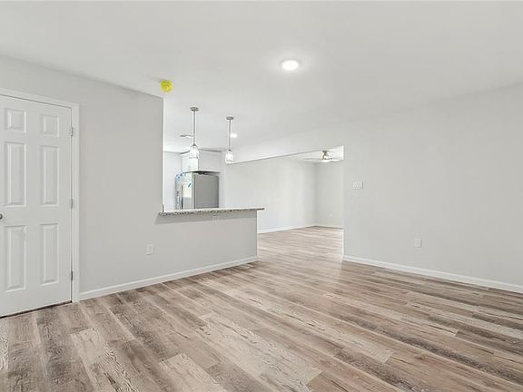 4th image of 113 Julia Dr
