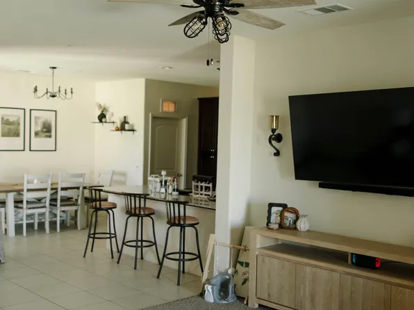318 W Kimball Ave, Visalia, CA 93277
