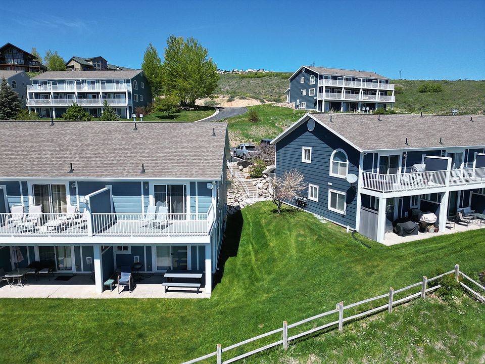 1st image of 918 N Newberg Dr #4
