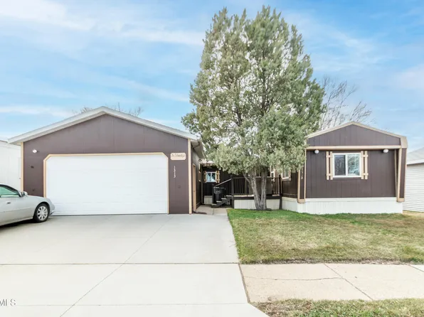 1313 9th Ave SE, Mandan, ND 58554