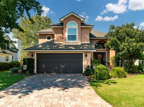 950 Shalimar Point Dr, Shalimar, FL 32579