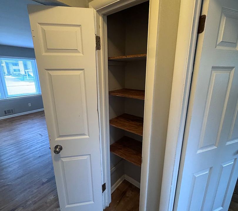 1st image of 509 3 Mile Rd APT 2