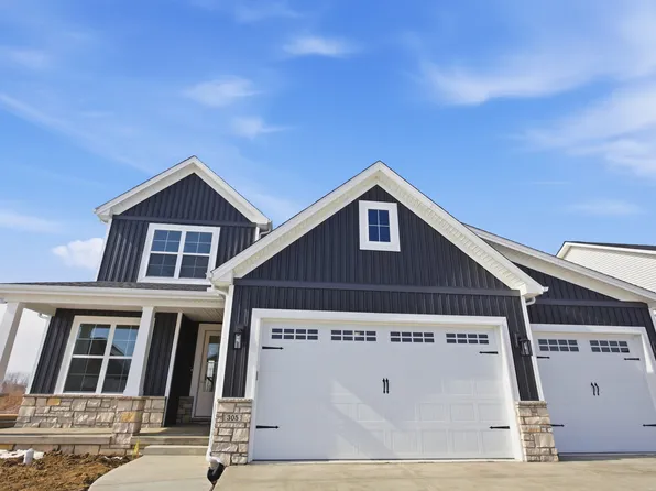 305 Harpers Ferry, Savoy, IL 61874